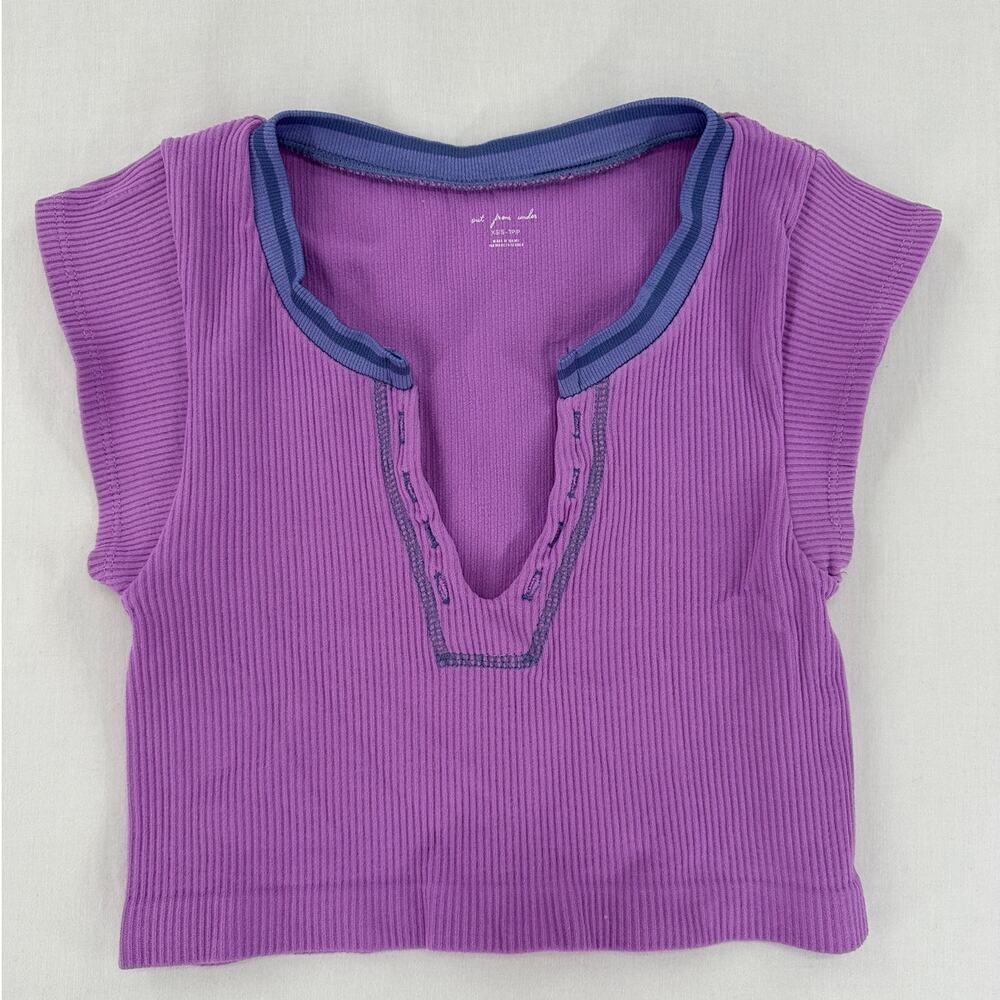 Urban Outfitters Women's Purple and Blue Crop-top